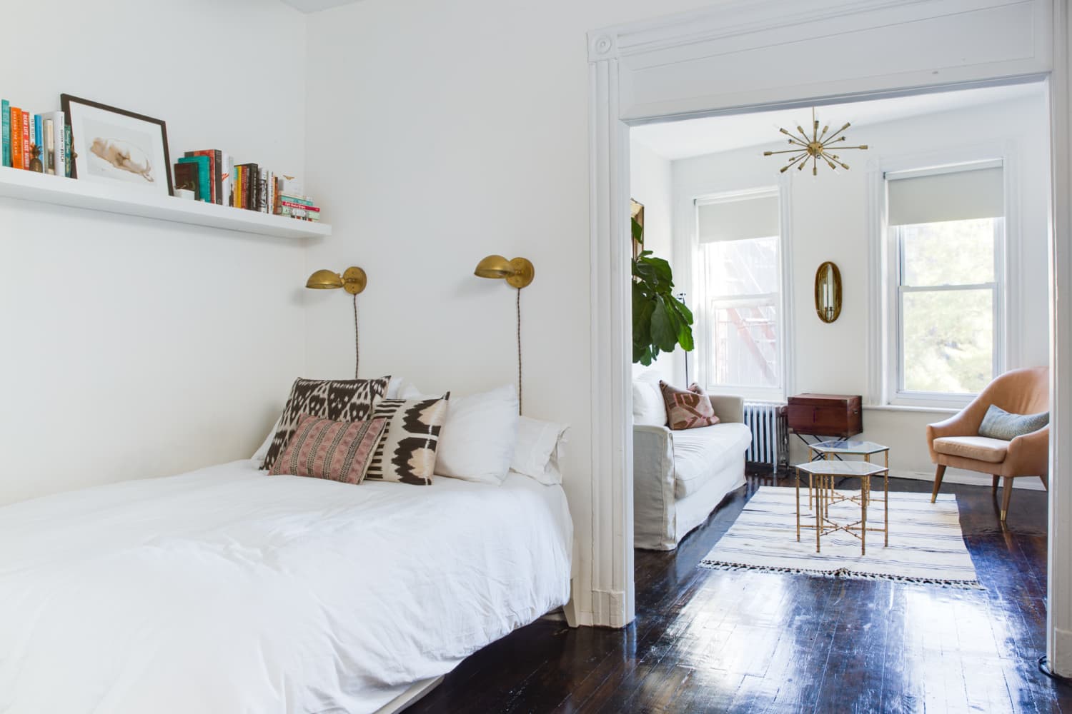 Desain kamar minimalis dengan ruang santai
