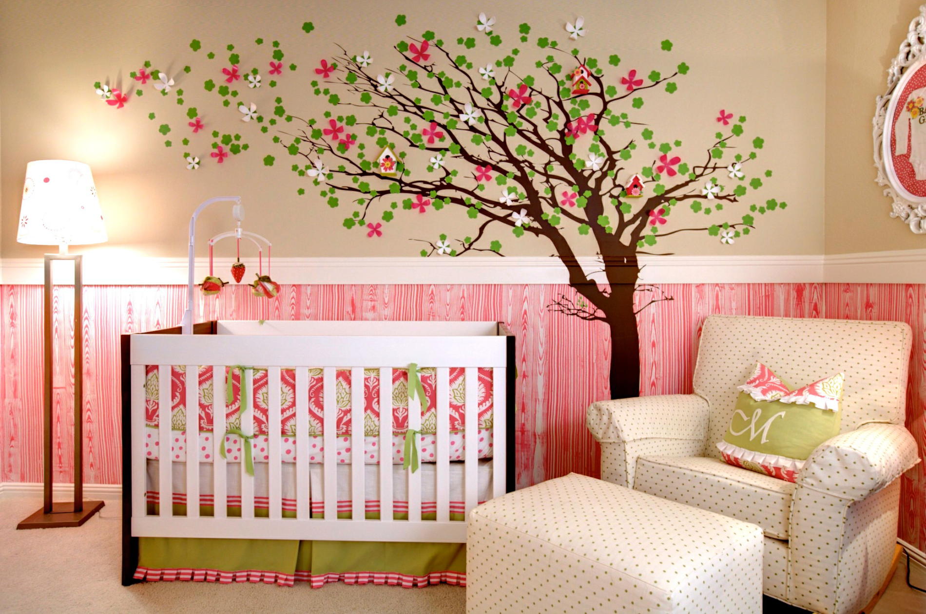 Desain Kamar Tidur Bayi Perempuan Warna Pink