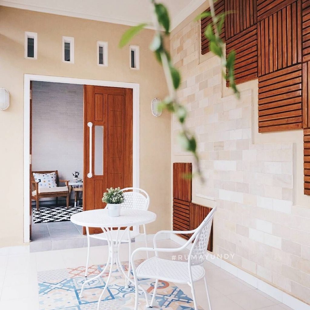 desain keramik dinding teras minimalis