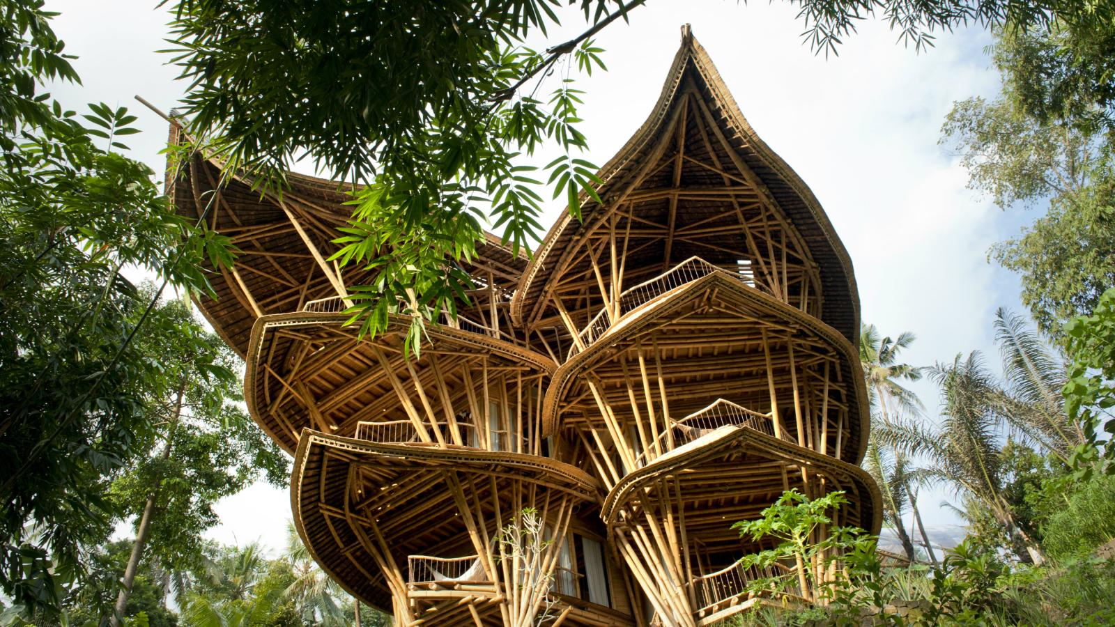 Rumah Bambu Unik