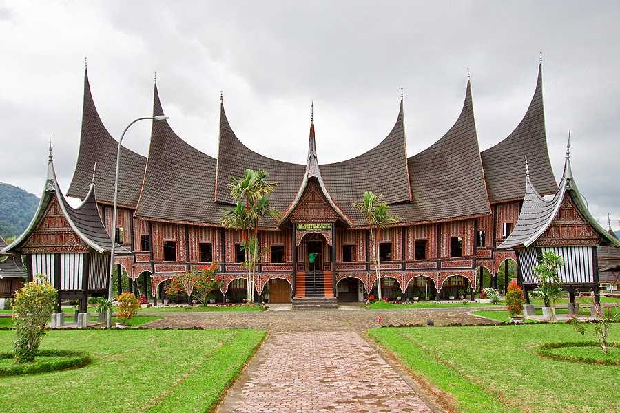 Rumah Adat Sumatera Barat Gadang