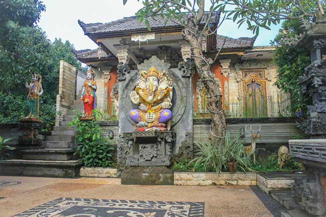 Rumah Khas Bali Aling-Aling
